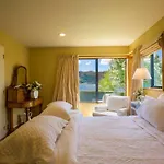 The Perfect Retreat- 139 On Peninsula