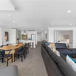 Beacon Lakeside Luxury 908 - 3 Bedroom