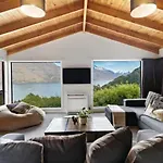 The Alpine - Queenstown Holiday Home