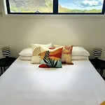 Chic Mountain-View 2Br In Queenstown