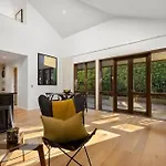 Central Location Holiday Home