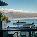 Modern Spacious Town Center Unit With Lake View