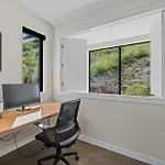 Lake Panorama - Queenstown Holiday Home