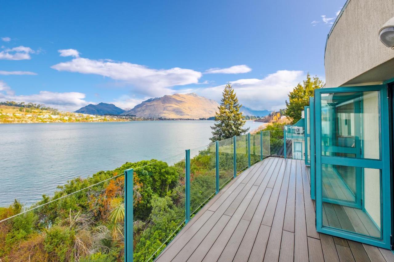 Huge Lakefront Delight - Queenstown