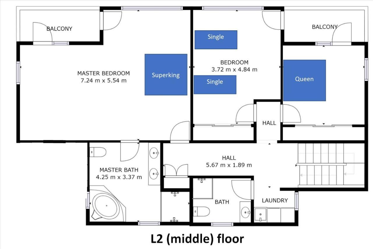 Huge Lakefront Delight -