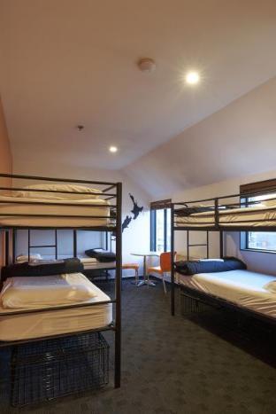Base Backpackers * Queenstown