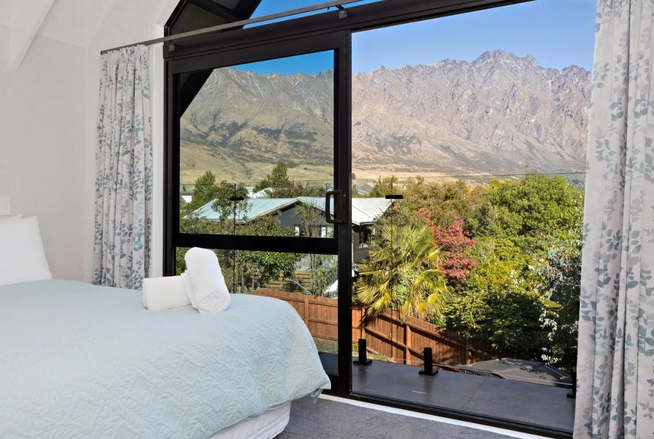 Holiday home The Gables - - Beautiful, Stylish, Newly Renovated 4 Bedroom