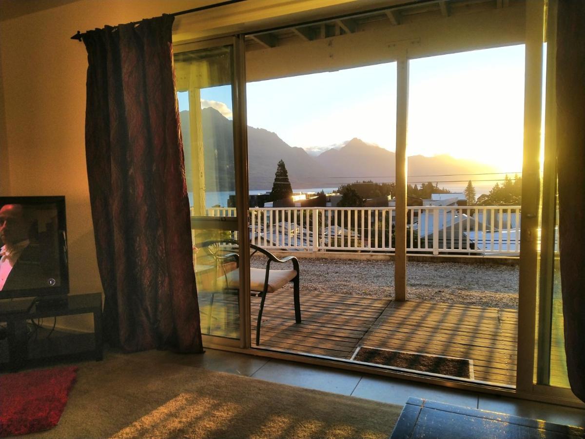 Apartment Lakeview 5-10mins Walk To Town 4bedrms 镇上湖景4房套房 Queenstown