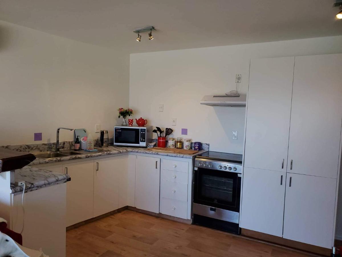 Lakeview 5-10mins Walk To Town 4bedrms 镇上湖景4房套房 Apartment Queenstown