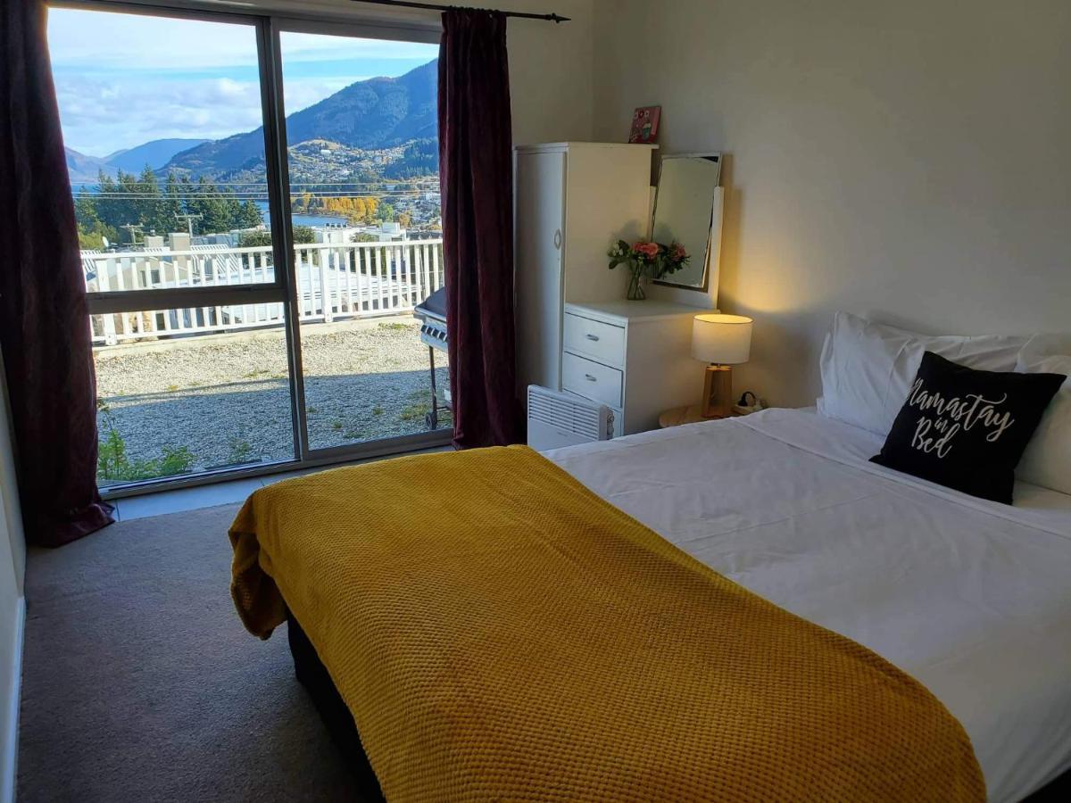 Lakeview 5-10mins Walk To Town 4bedrms 镇上湖景4房套房 * Queenstown