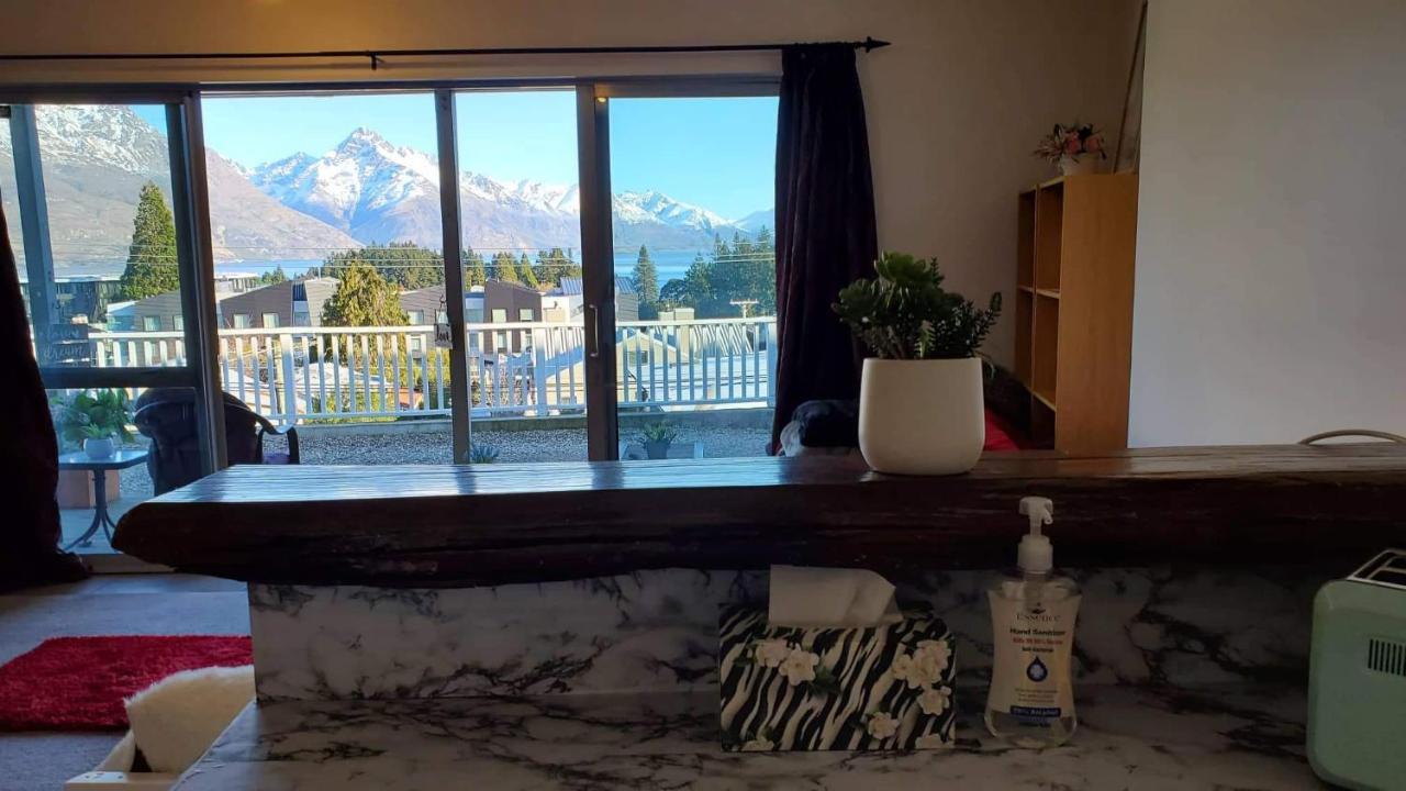 Apartment Lakeview 5-10mins Walk To Town 4bedrms 镇上湖景4房套房