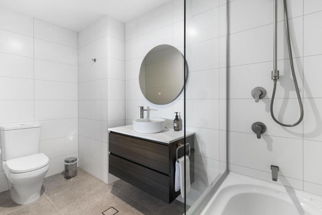 Beacon Lakeside Luxury 908 - 3 Bedroom Queenstown