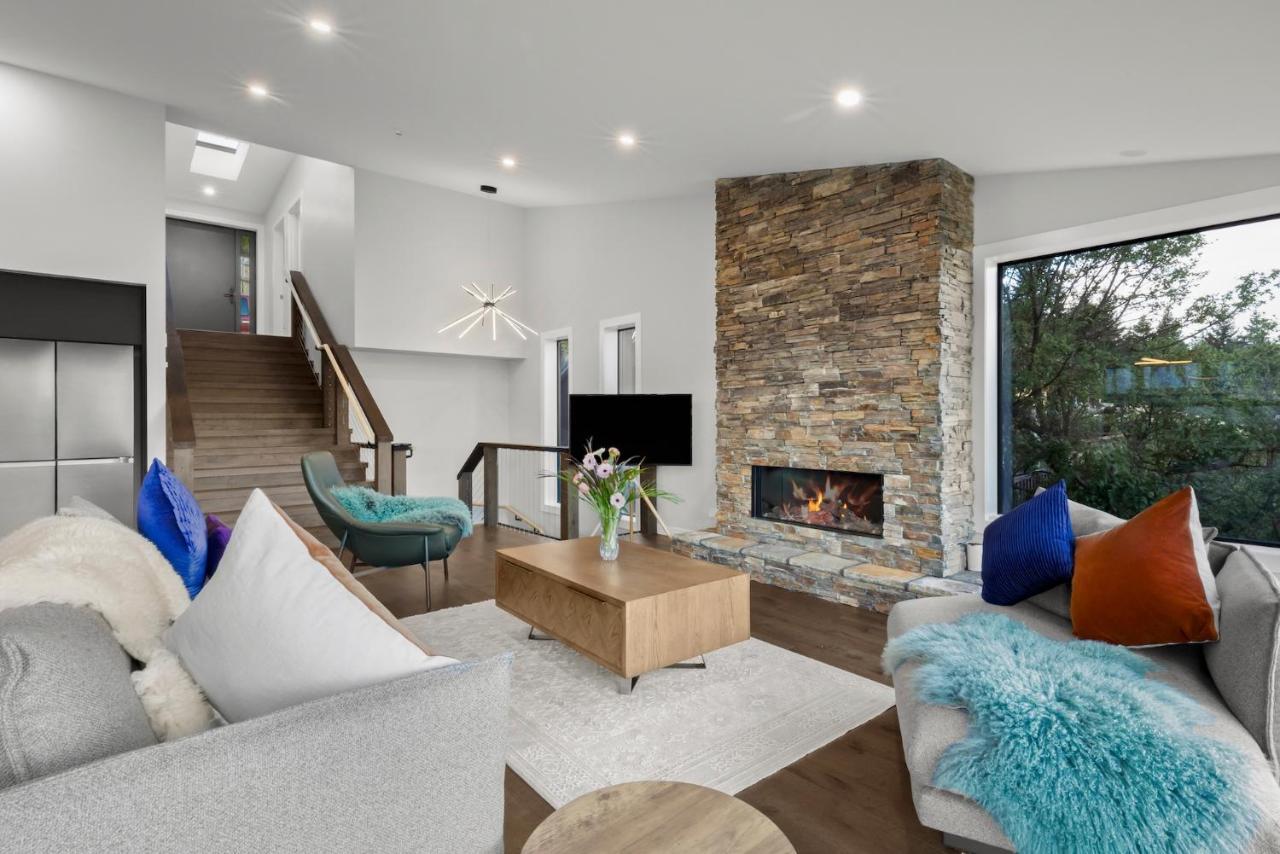 Rivendell, Luxury Cliff Top Home, - Spa & Sauna *