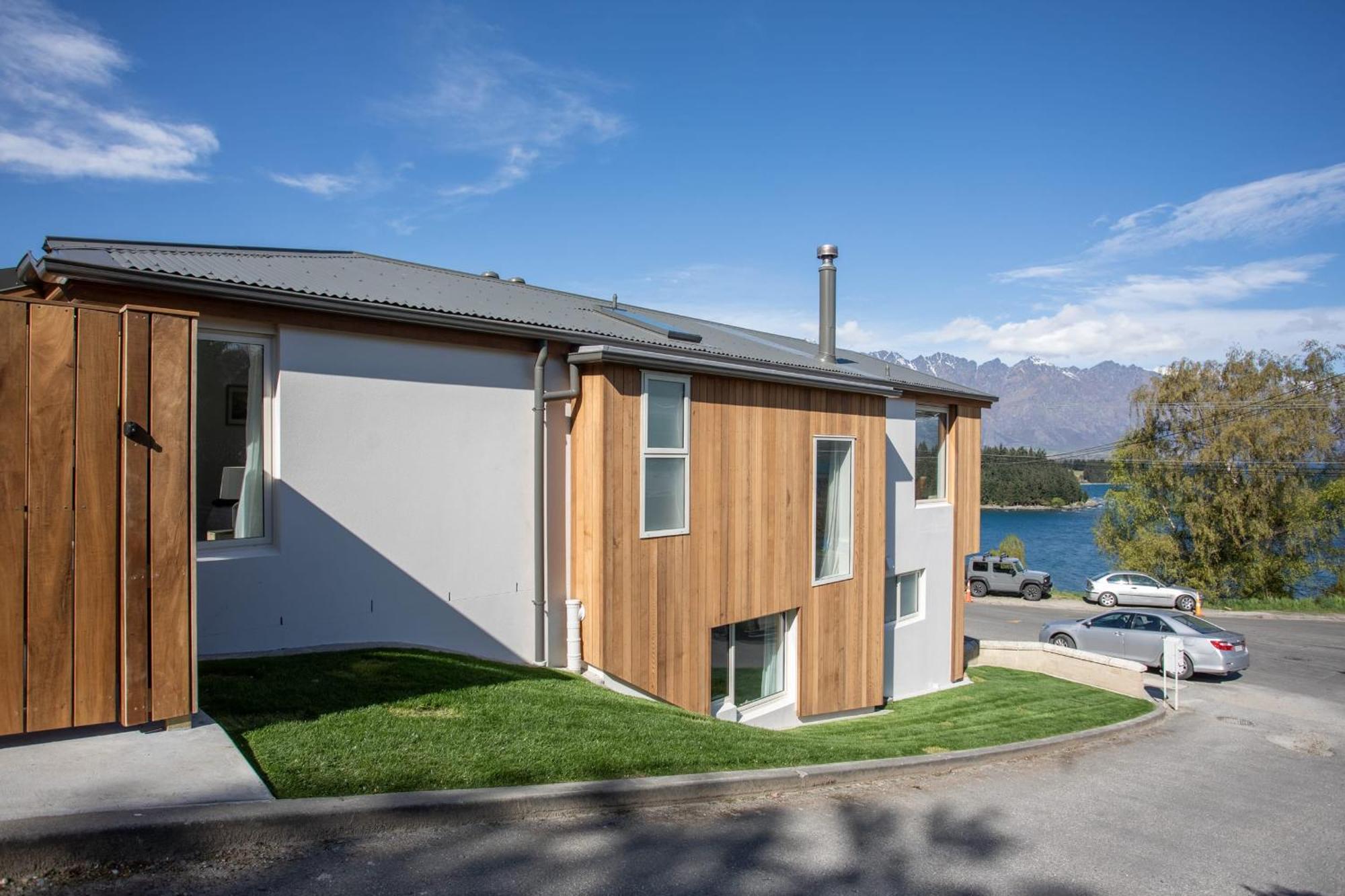 Holiday home Ruru Retreat- Free Parking- Hot Tub- Walk To Town