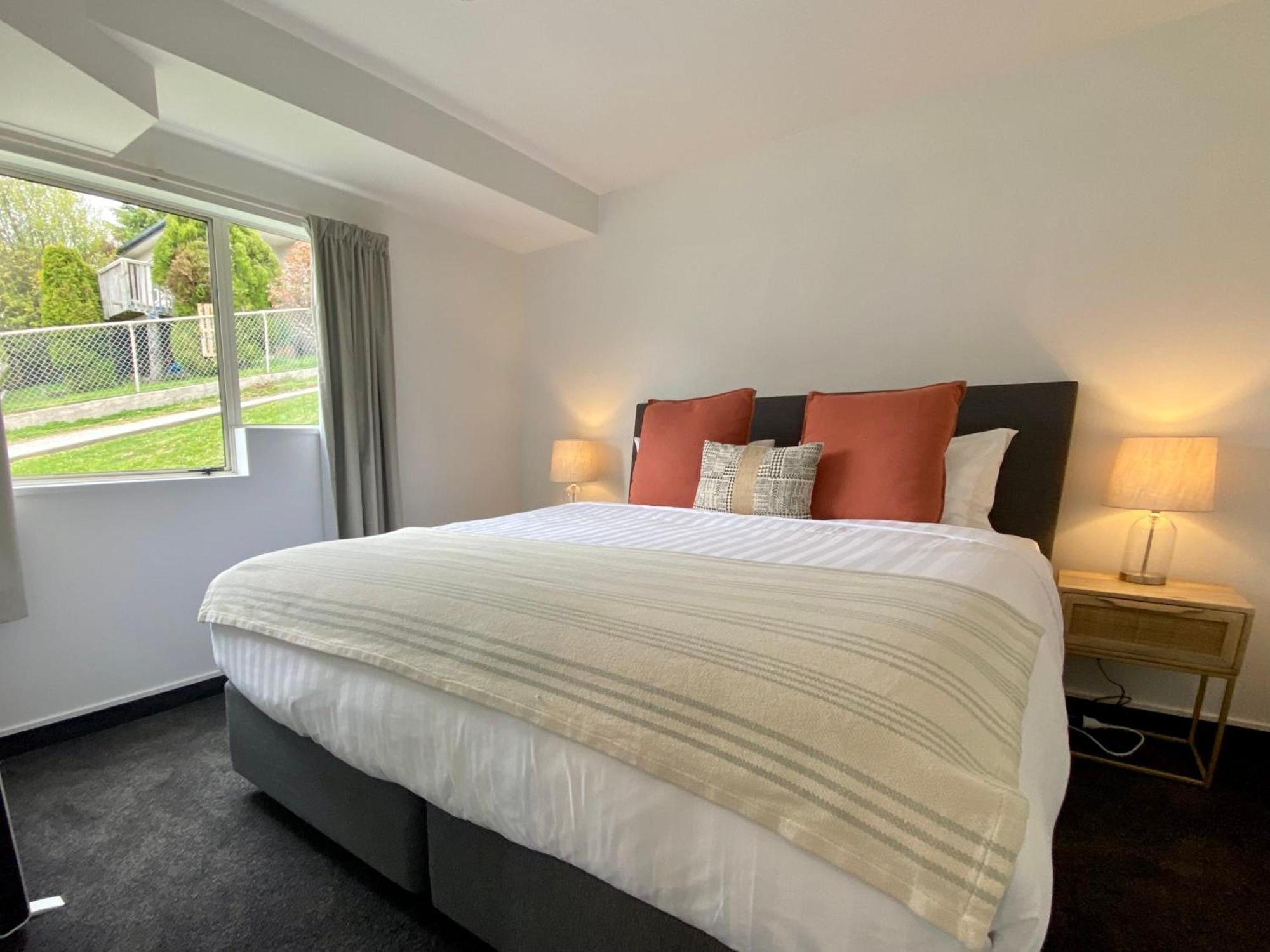 Ruru Retreat- Free Parking- Hot Tub- Walk To Town * Queenstown