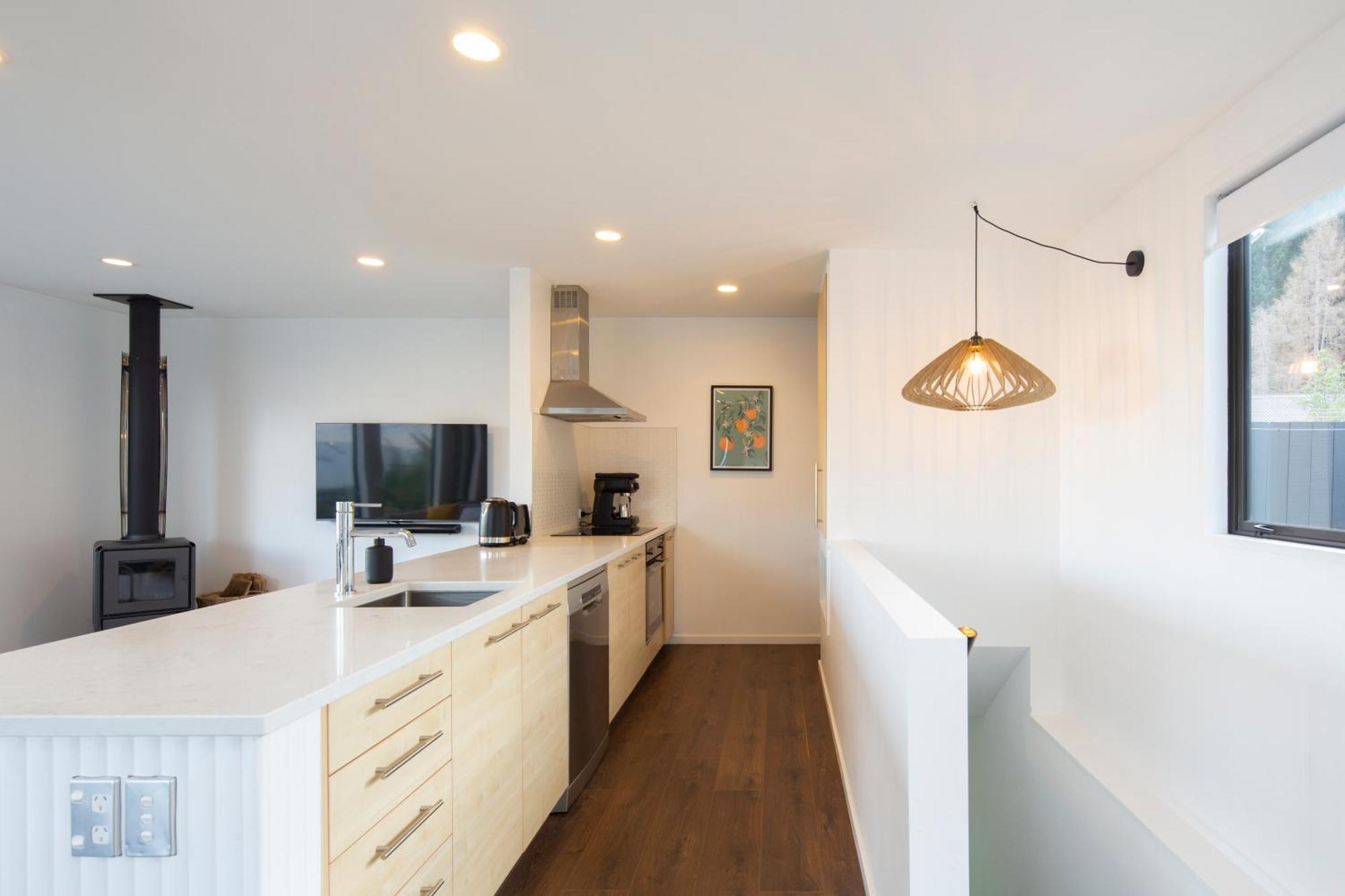 Stoneridge Place, Spacious 3 Bdr Home, Scenic Views