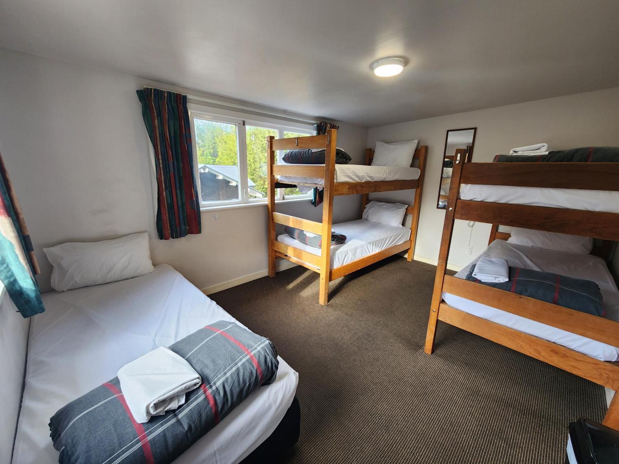 Hostel Pinewood *