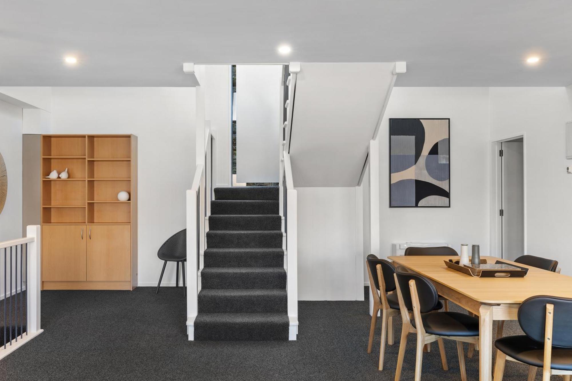 Panorama Views - With 2 Car Garage Holiday home *