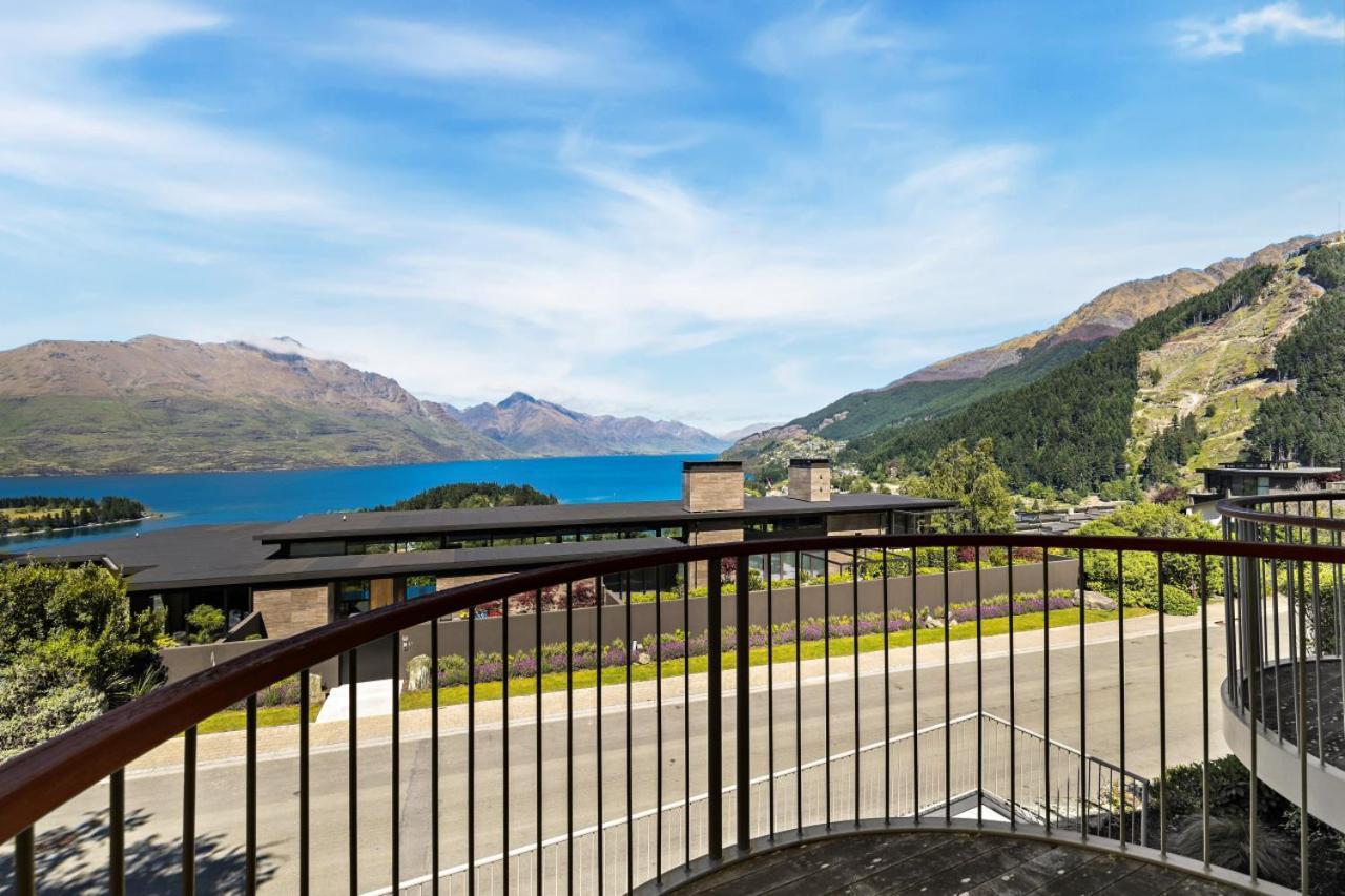 Panorama Views - With 2 Car Garage Holiday home *