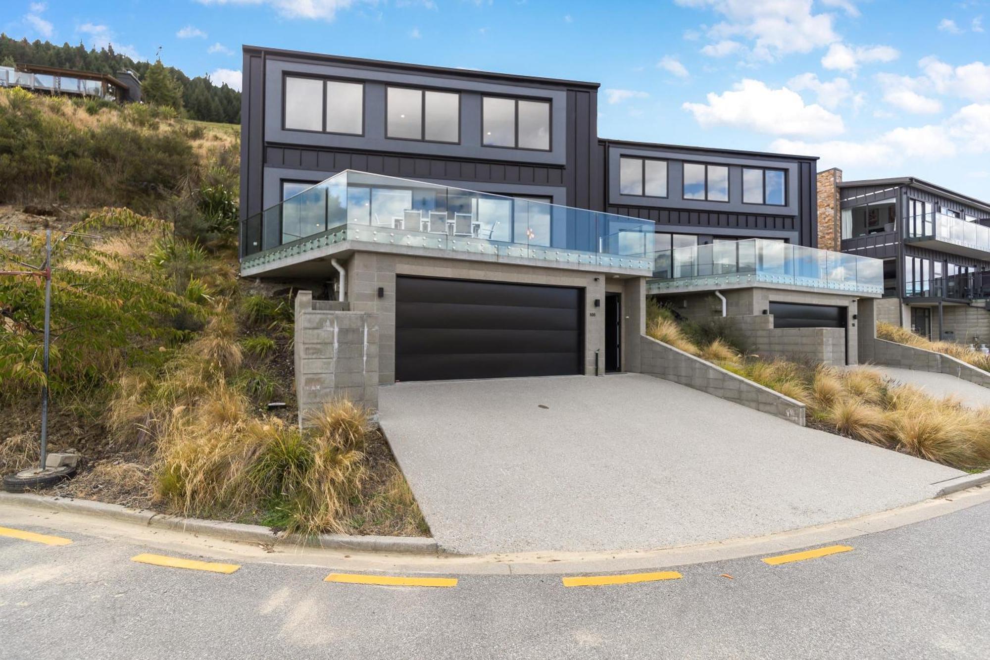 High Rise Views Luxury Retreat Holiday home Queenstown