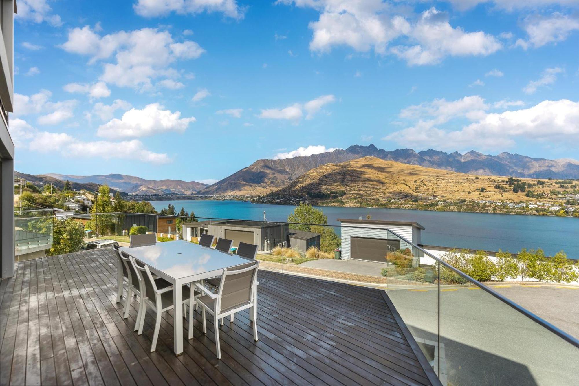 Holiday home High Rise Views Luxury Retreat Queenstown