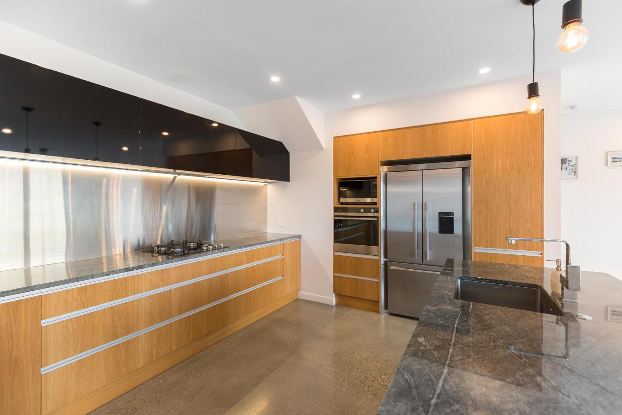 High Rise Views Luxury Retreat Holiday home