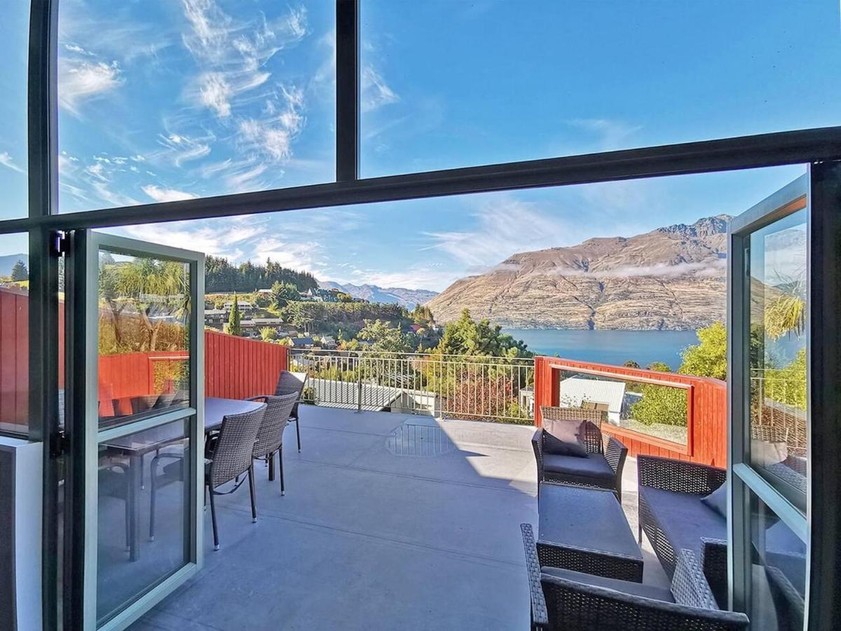 Guest house Mountain, Lake, Sun And Sensational