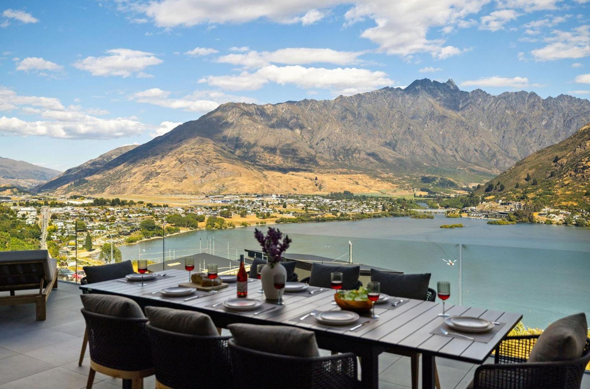 Elevated Elegance Holiday home Queenstown