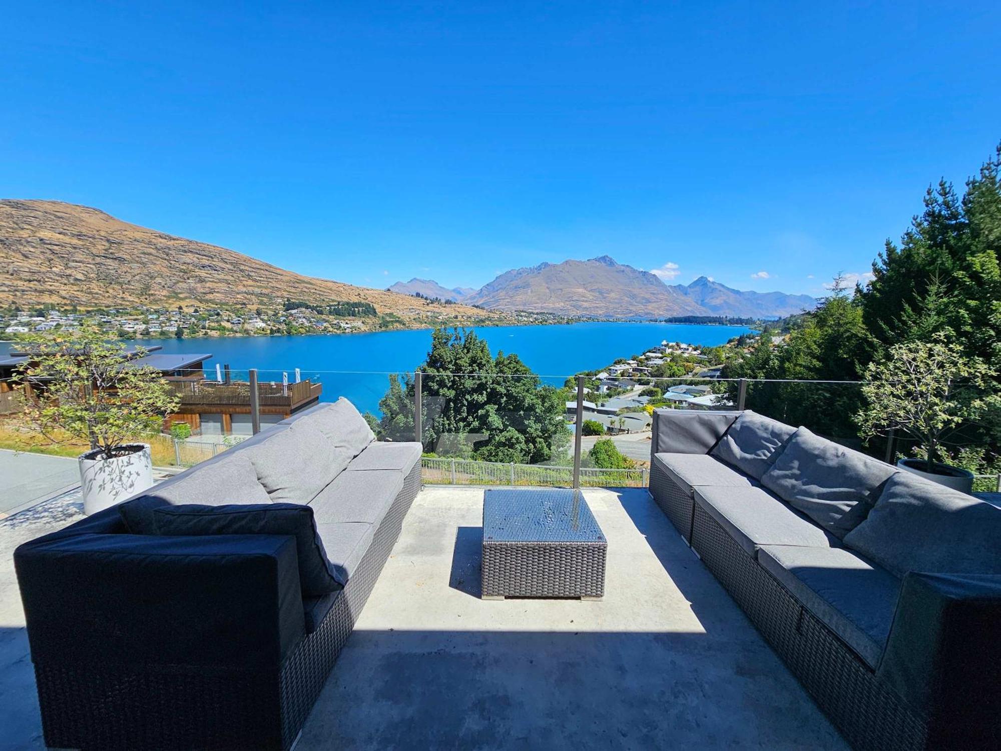 Stunning Views - Townhouse