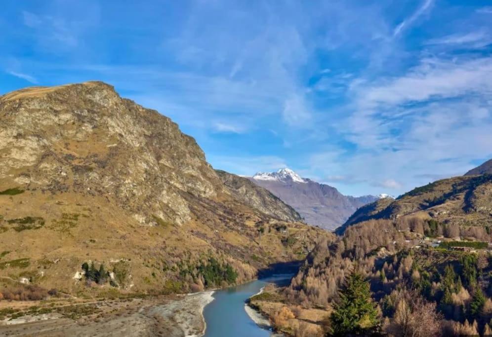 Shotover River 2 Bedrooms Luxury Holiday home *