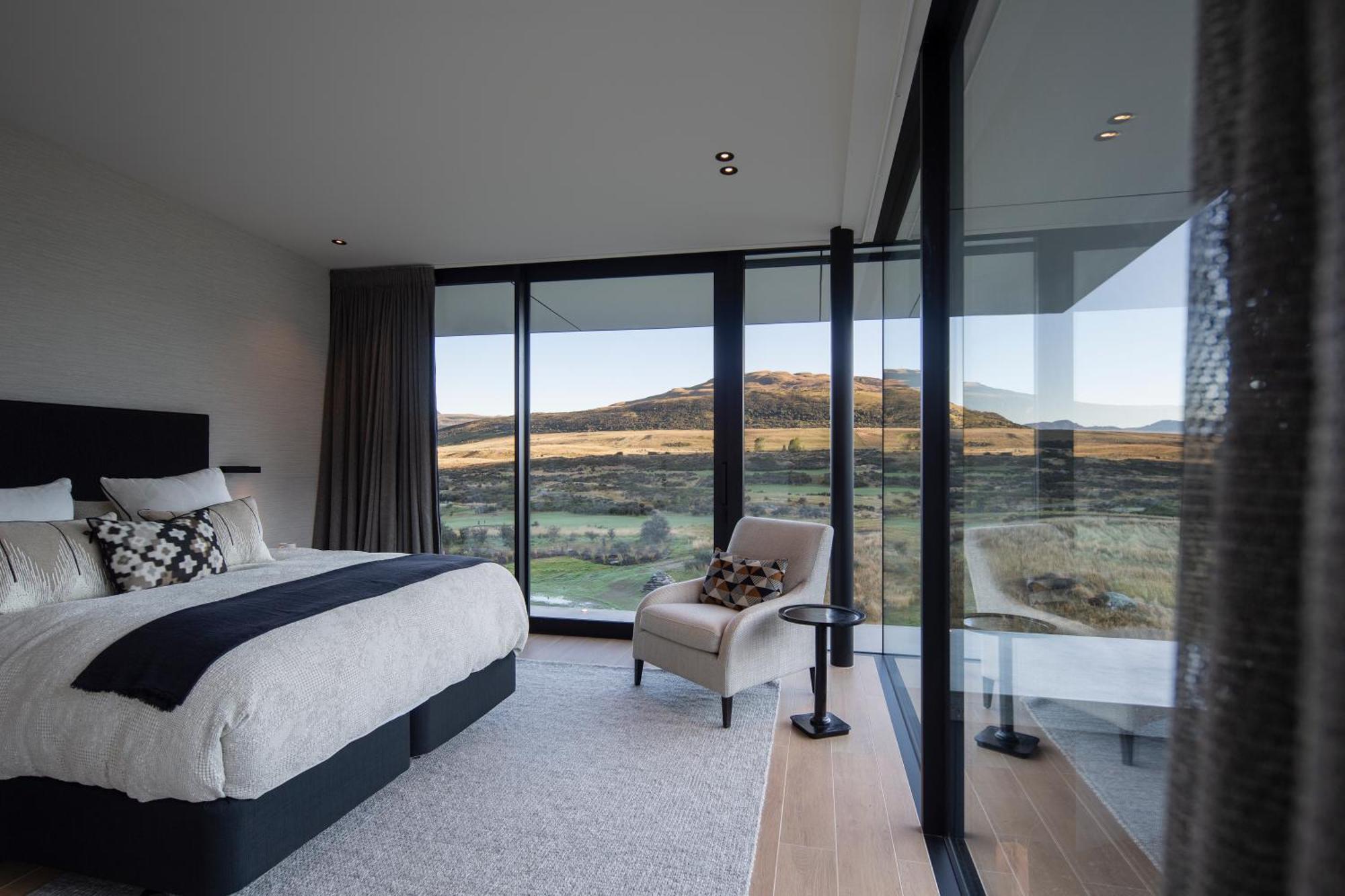 Falconridge Jacks Point By Sotheby's Luxury Homes * Queenstown