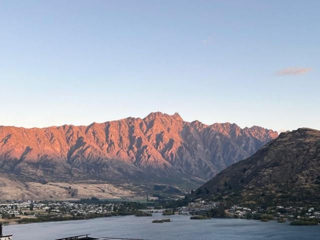Panorama - *