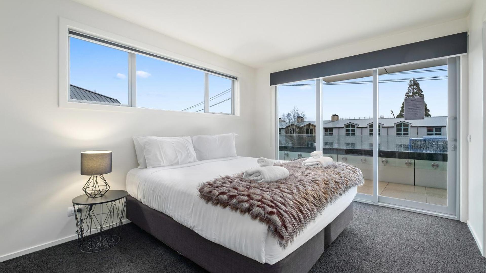 Diamond Luxury Apartment *