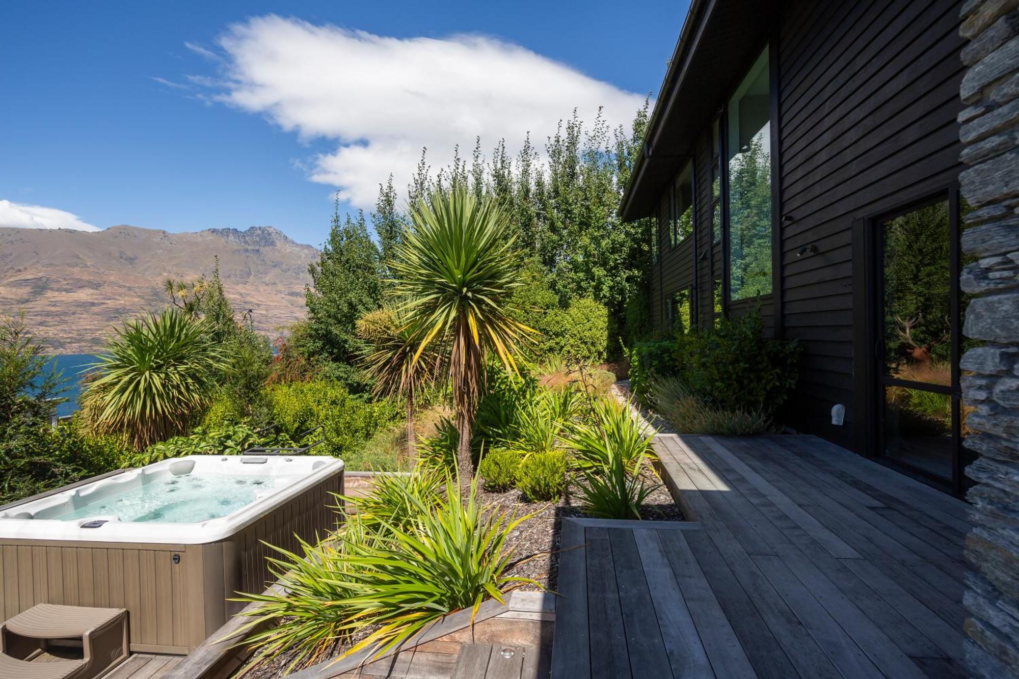11 Aspen Grove - Stunning Views And Pool *