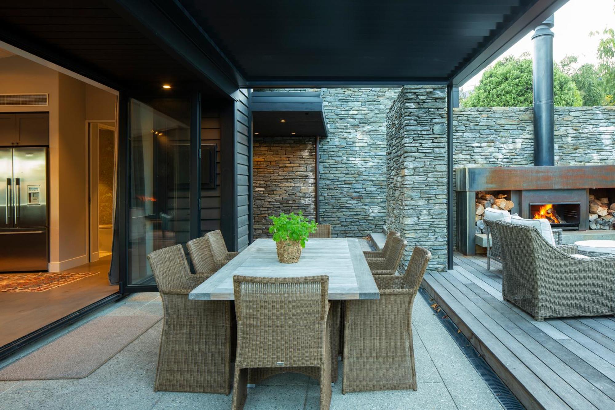 Villa 11 Aspen Grove - Stunning Views And Pool Queenstown