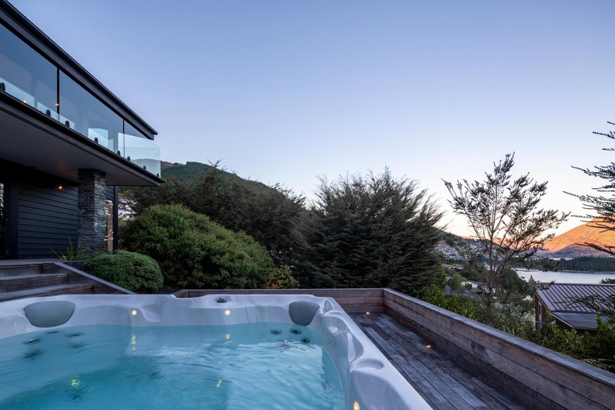 11 Aspen Grove - Stunning Views And Pool Villa *