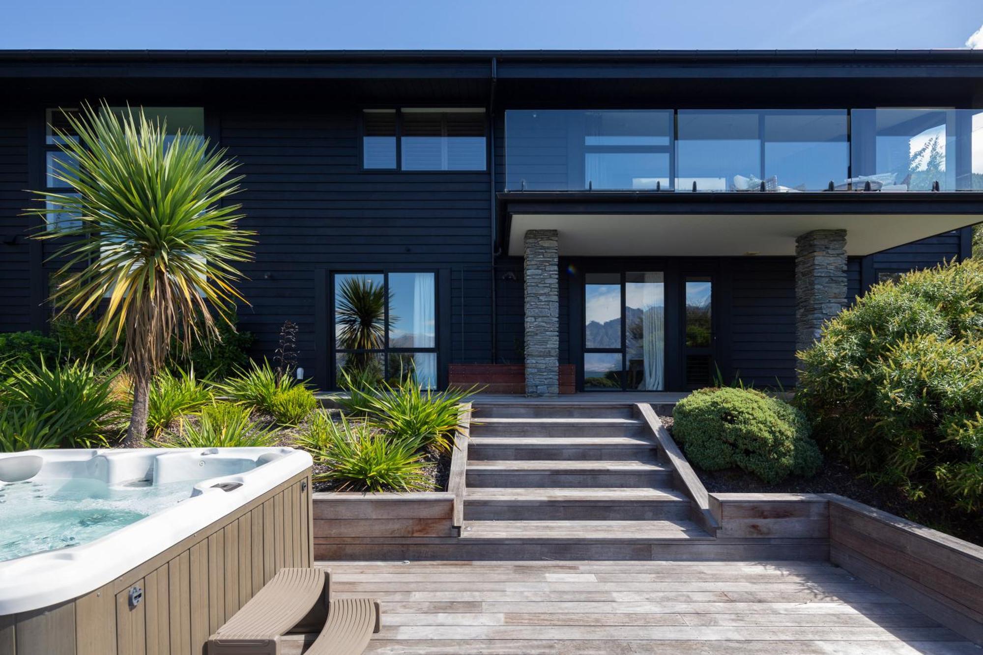 Villa 11 Aspen Grove - Stunning Views And Pool Queenstown