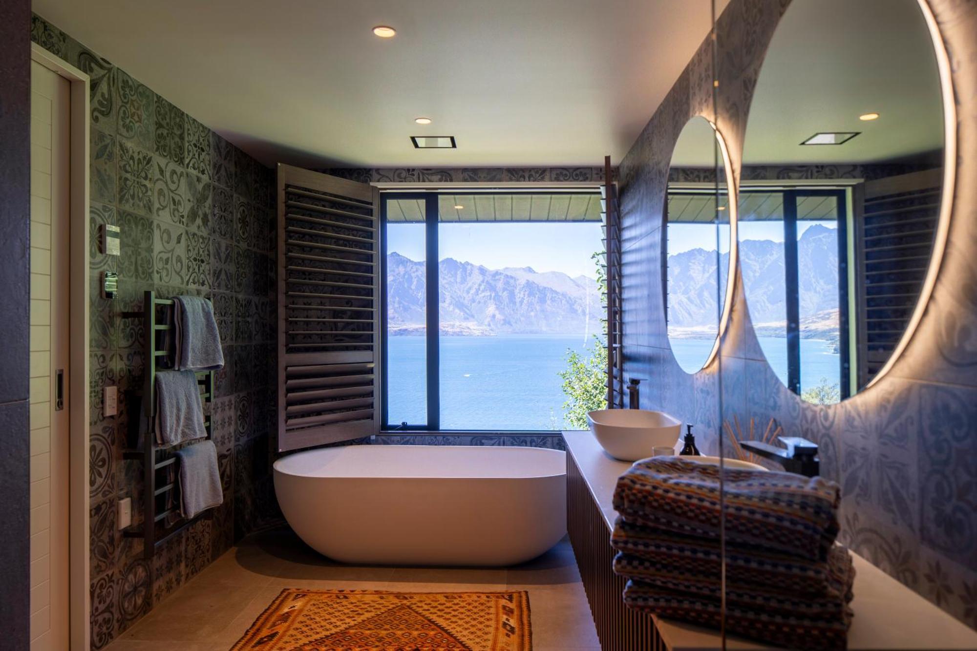 11 Aspen Grove - Stunning Views And Pool *