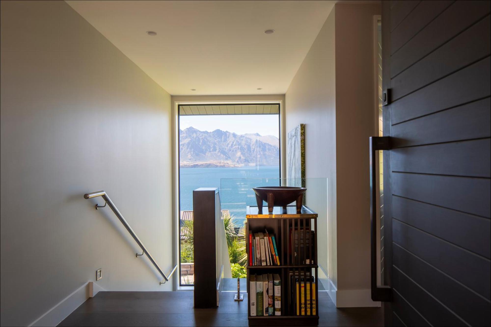 11 Aspen Grove - Stunning Views And Pool Queenstown