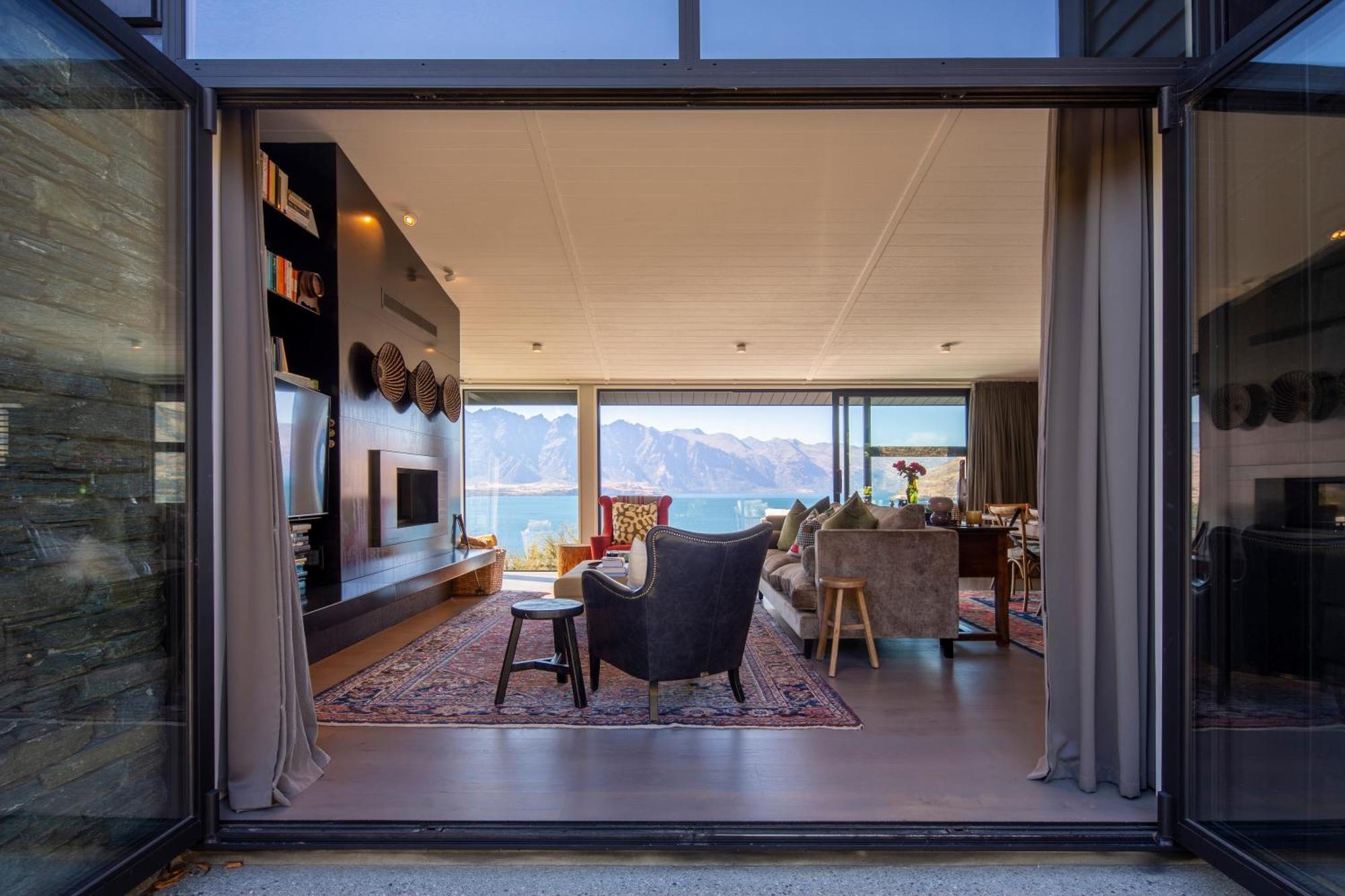 Villa 11 Aspen Grove - Stunning Views And Pool Queenstown