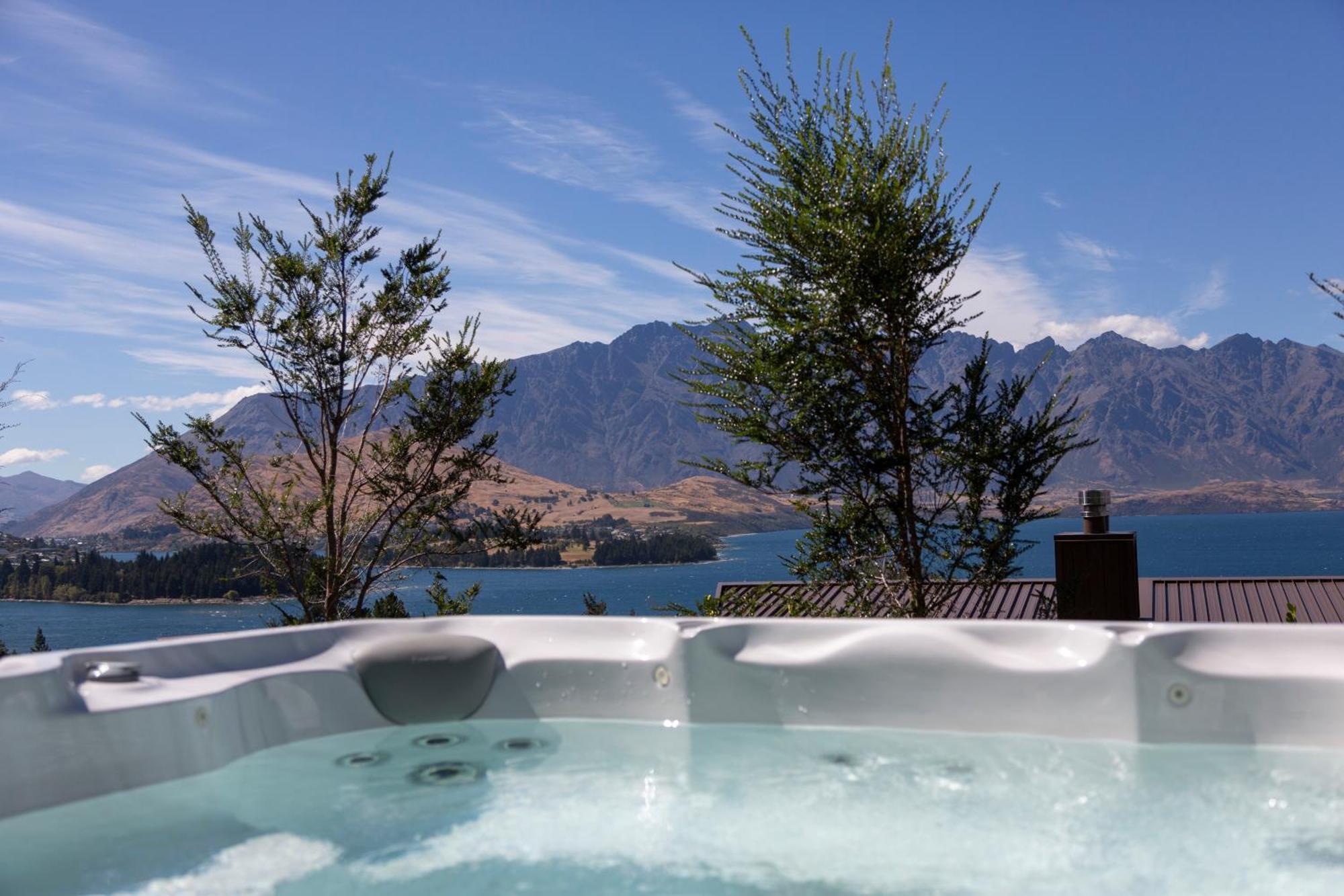 11 Aspen Grove - Stunning Views And Pool Villa Queenstown
