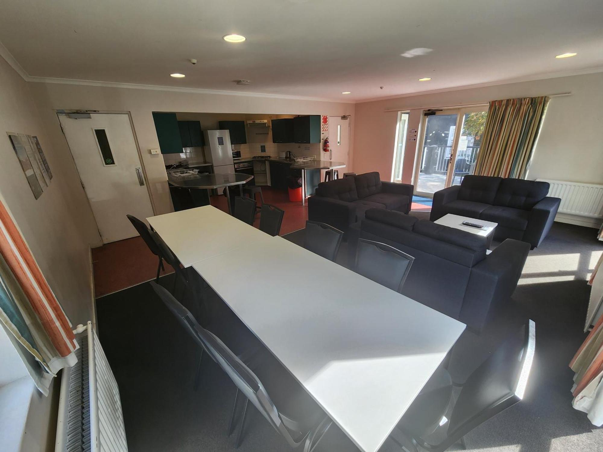 Pinewood Hotel 3*