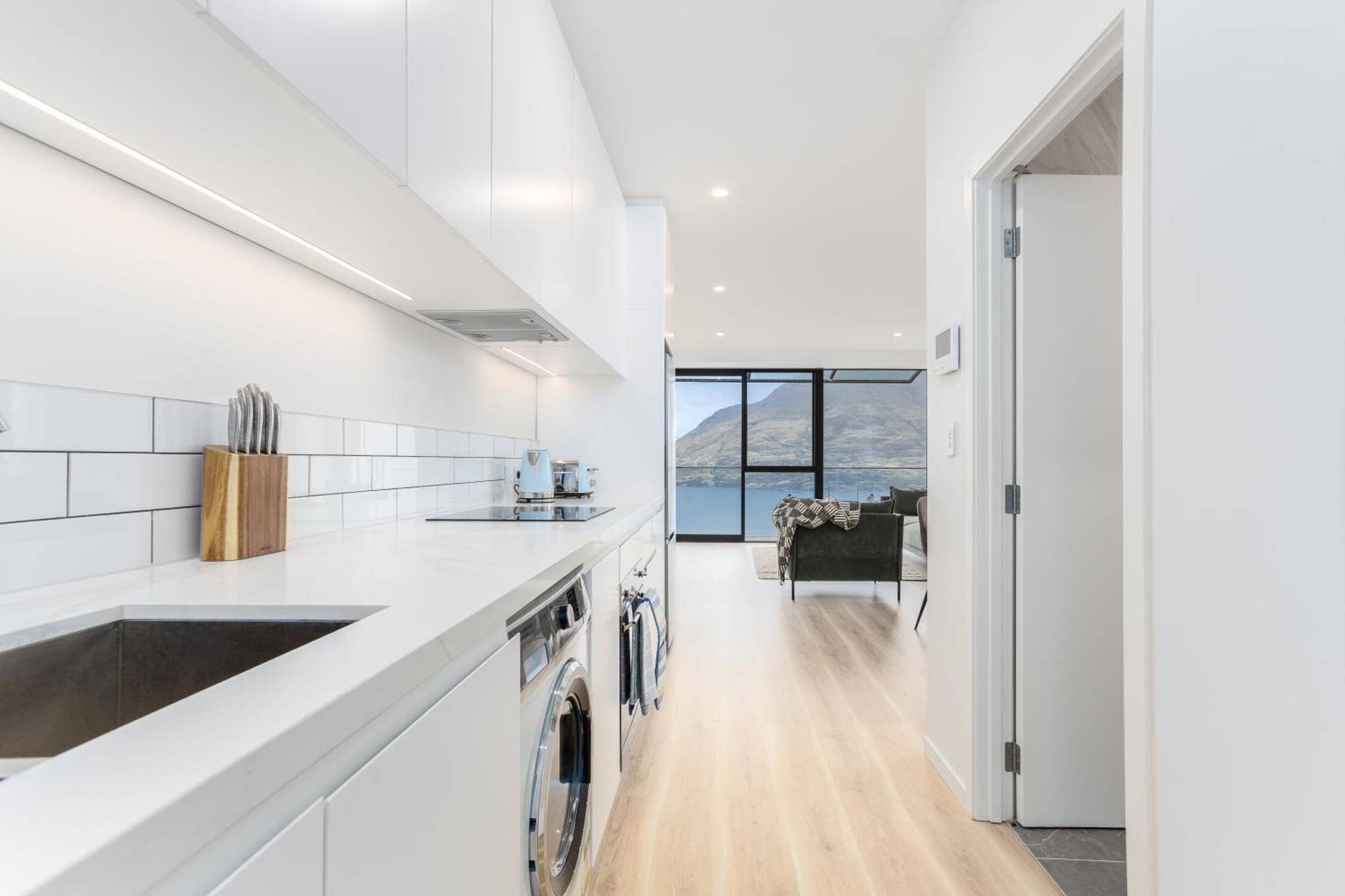 Holiday home Lakeview Escape Fernhill Retreat *