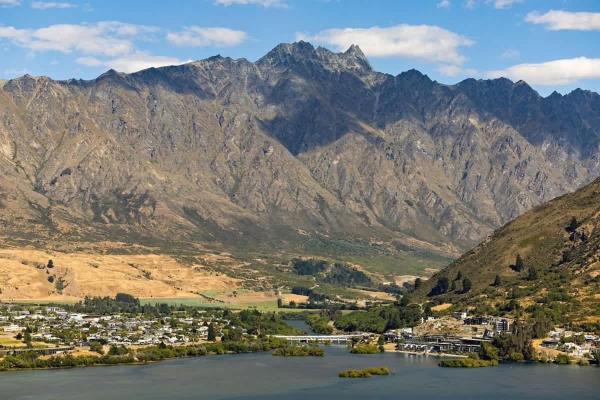 Elevated Elegance Holiday home Queenstown