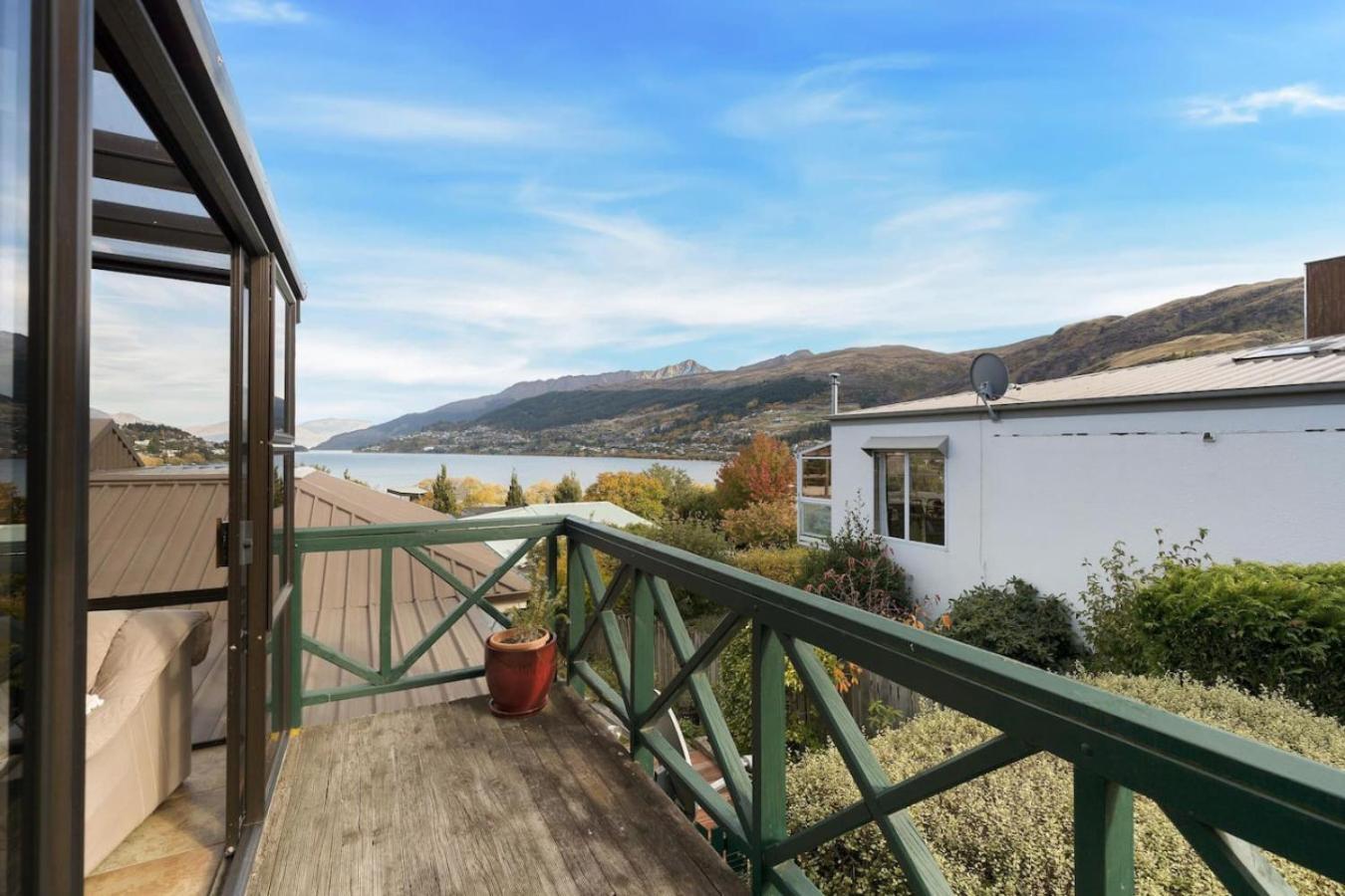 Charming House With Lovely Views *