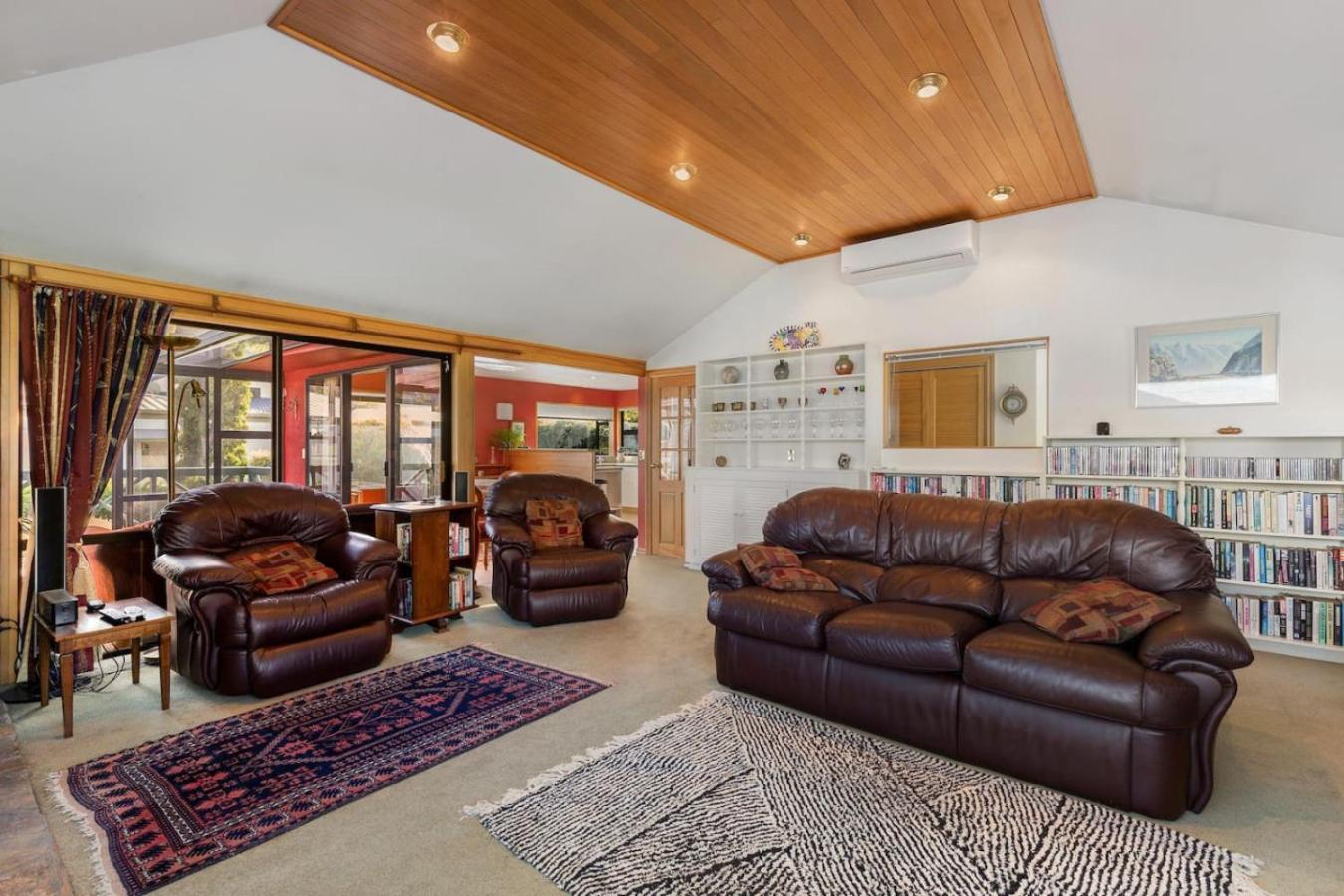 Charming House With Lovely Views Queenstown