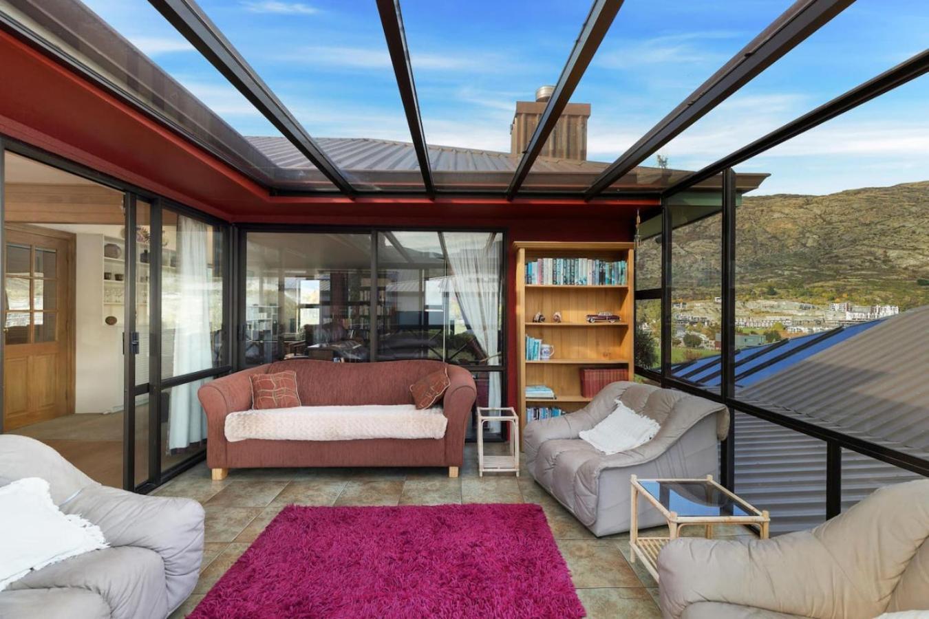 Charming House With Lovely Views Holiday home Queenstown