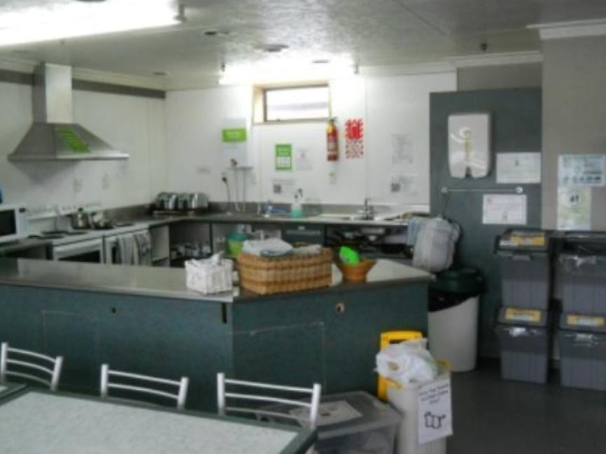 Yha Hostel *