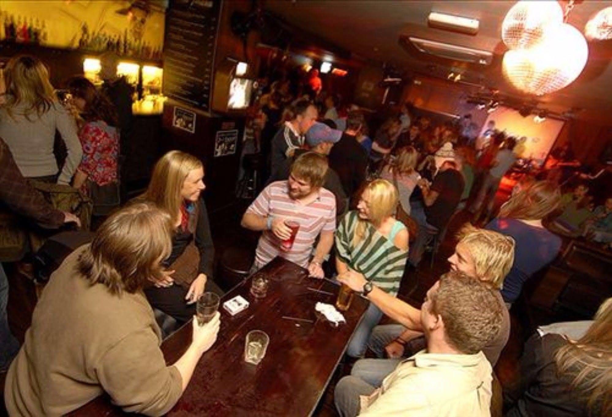 Base Backpackers Hostel Queenstown