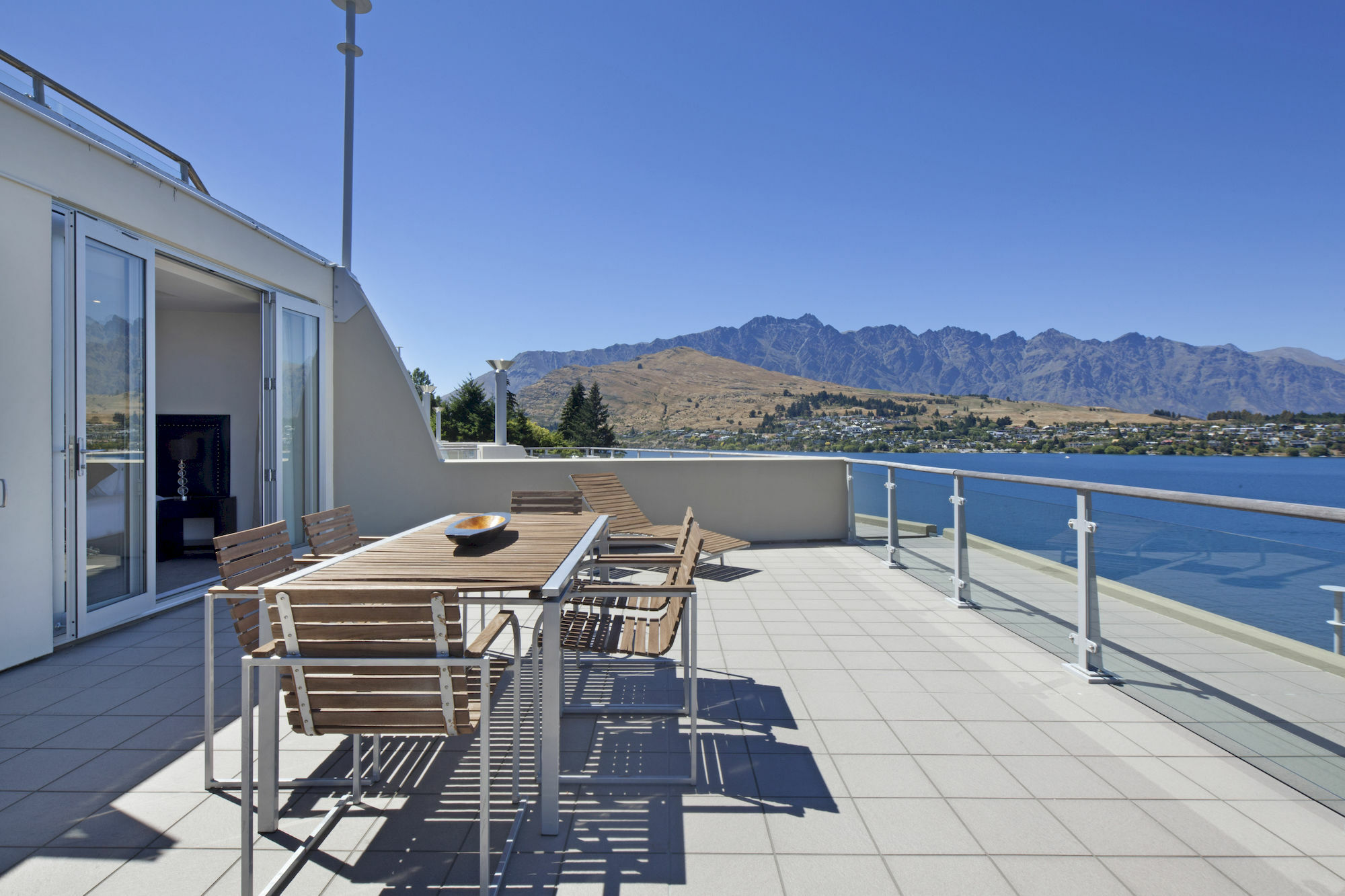 Luxury Aparthotel 4*